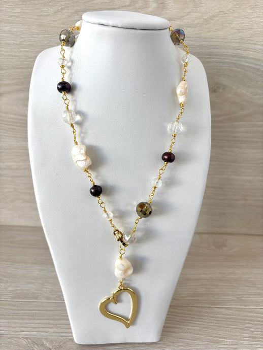 Long necklace with crystal stone