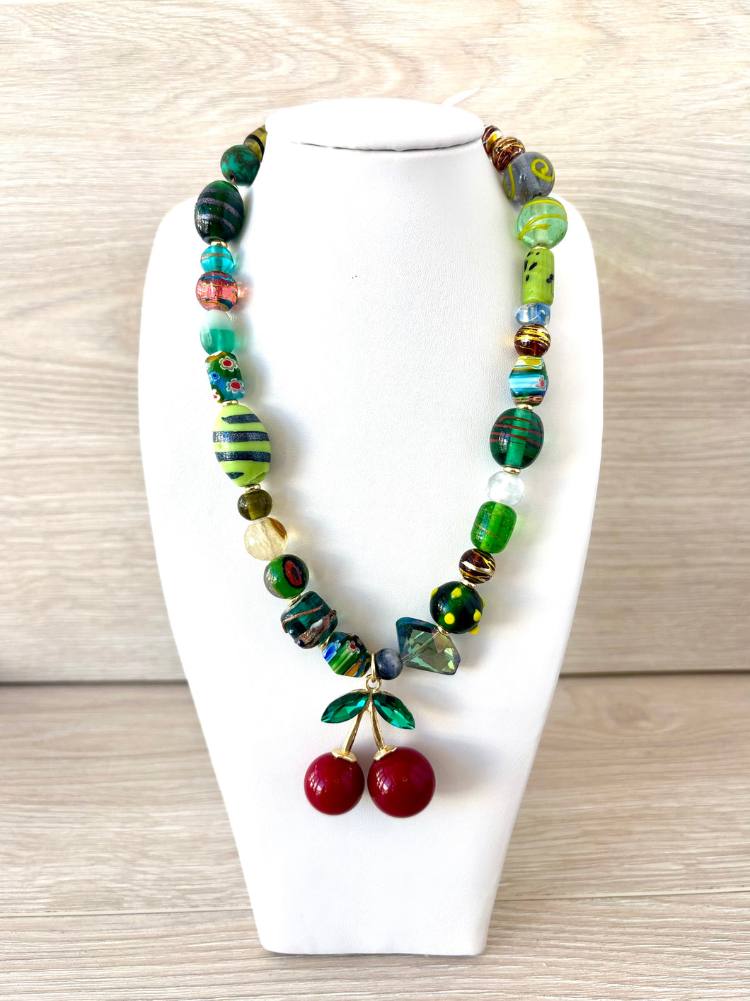 Necklace with colorful crystal stones