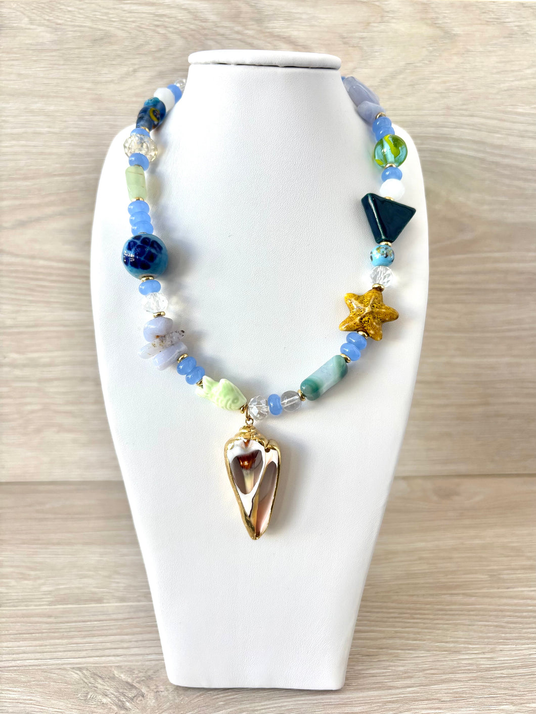 Necklace with blue crystal stones